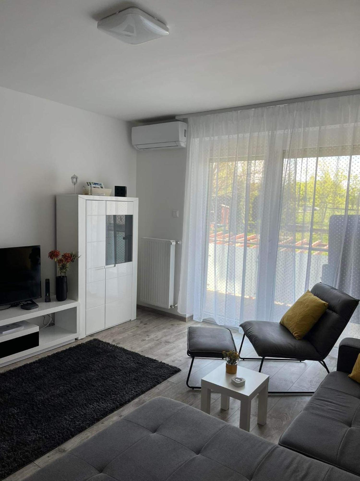 Ada Apartman Sopron Exterior photo